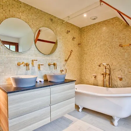 Villa Somptueuse A 5 Minutes De Deauville, 18 Couchages, Piscine, Billard, Salle De Jeux