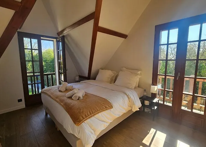 Villa Somptueuse A 5 Minutes De Deauville, 18 Couchages, Piscine, Billard, Salle De Jeux