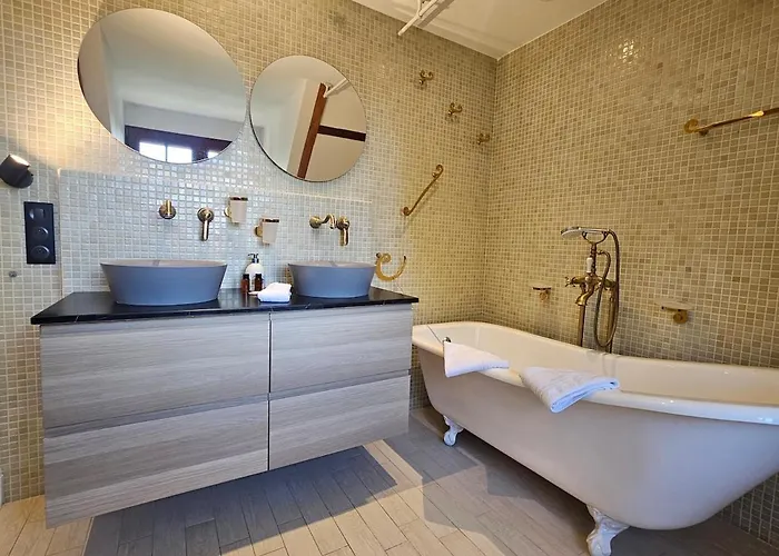 Somptueuse A 5 Minutes De Deauville, 18 Couchages, Piscine, Billard, Salle De Jeux